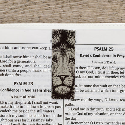 Magnetic Bookmark Set Strong and Courageous